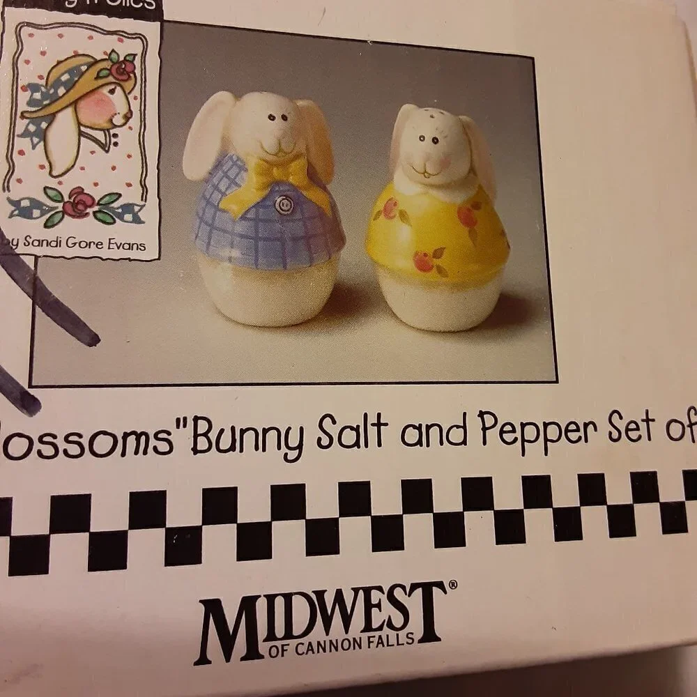 Vintage Bunny Salt and Pepper Shakers Collectible